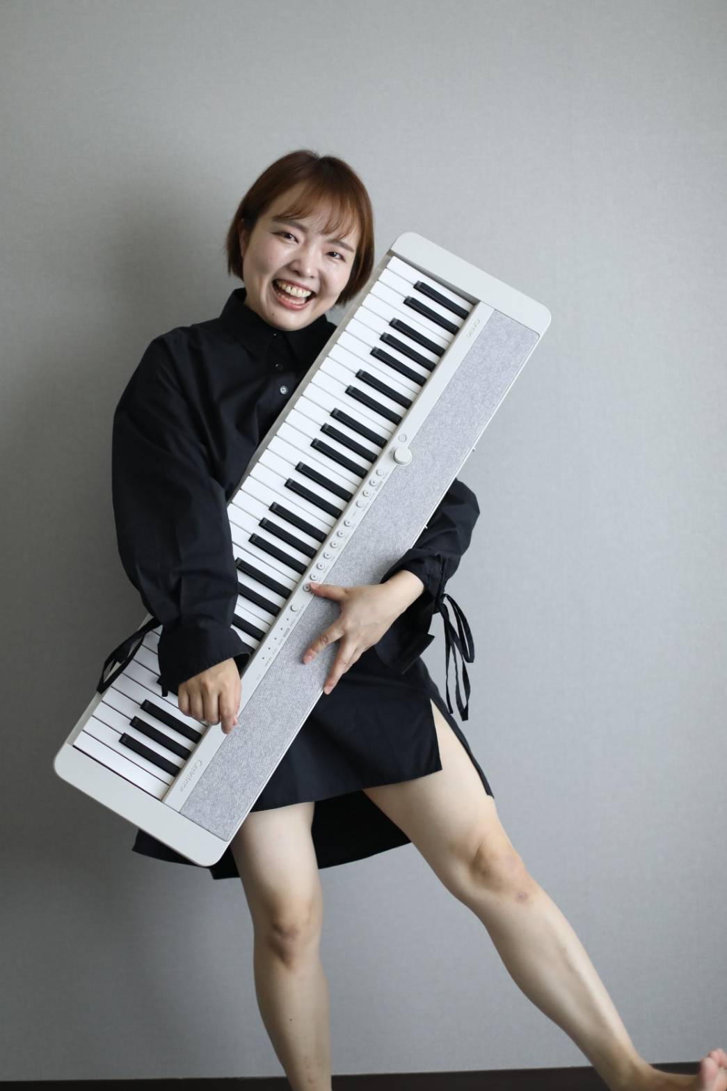 Honjoh Ayumi with keyboard